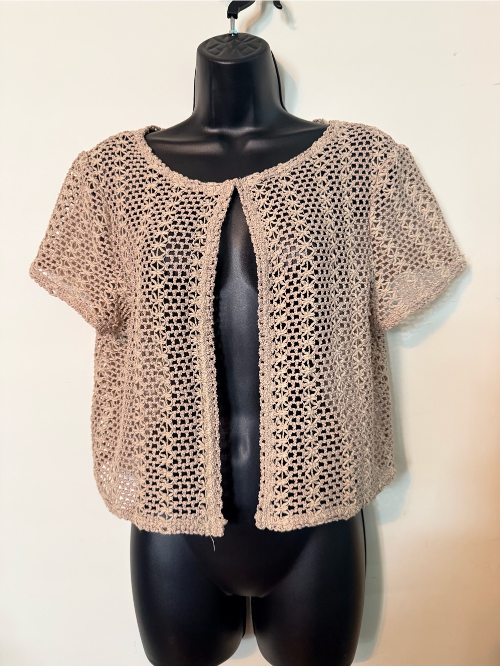Nina Leonard Beige Crochet Open-Front Short Sleeve Cardigan